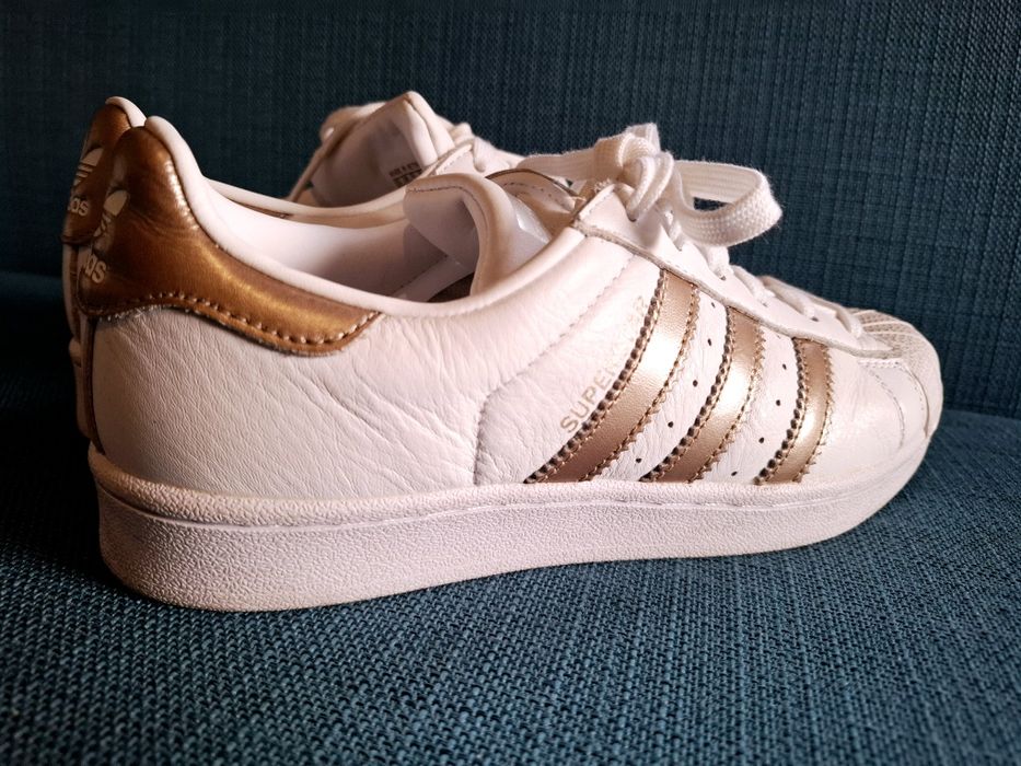 Adidas Superstar. Măsura 39.
