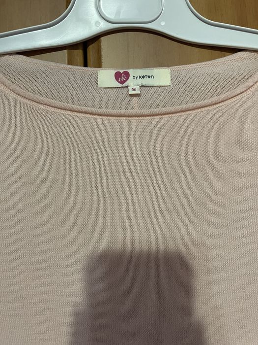 Pulover gri Trendyol, bluza portocalie Shein, pulover roz Koton S