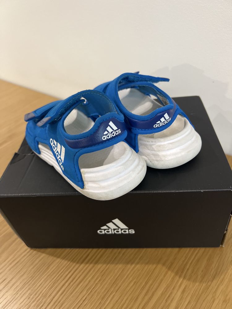 Сандали Adidas-25 номер.Обувани са много малко и са доста запазени
