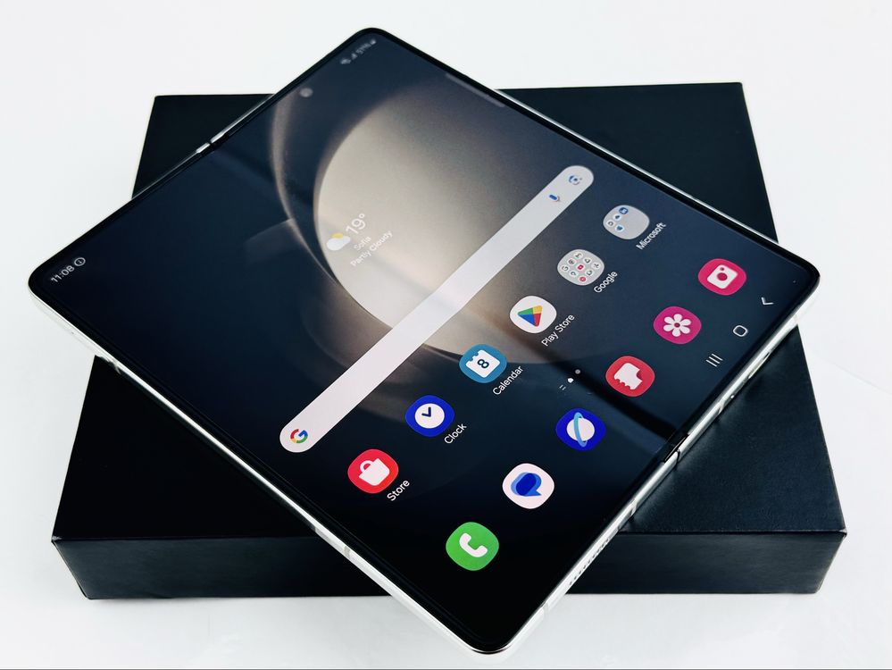 Samsung Galaxy Z Fold 5 5G 256GB 12RAM Begie Отличен! Гаранция!