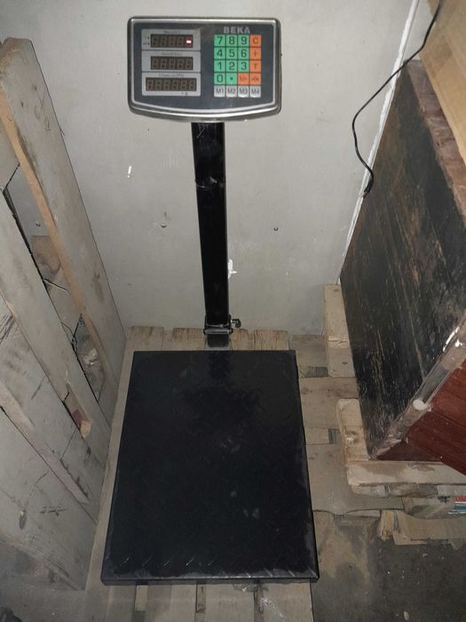 Весы электронные напольные