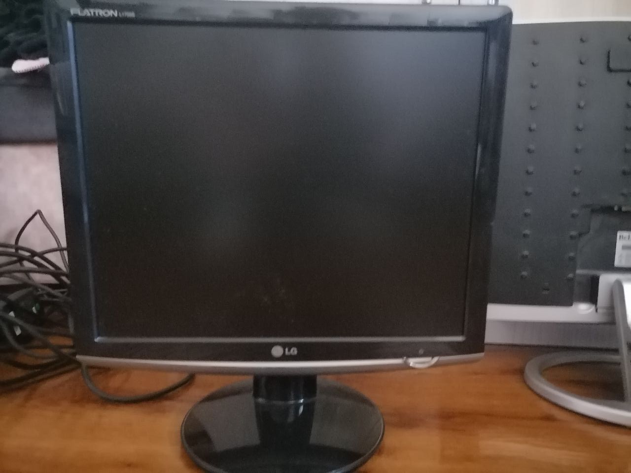 LCD-мониторы б/у