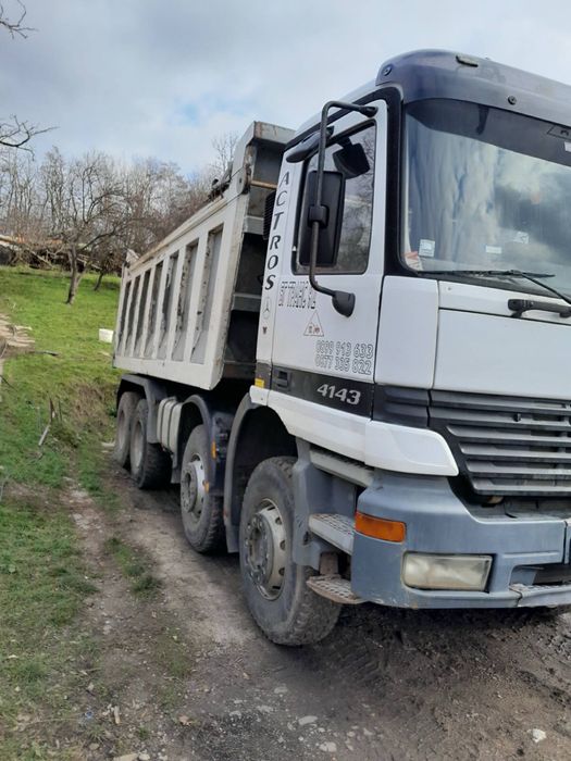 Продавам камион Мерцедес