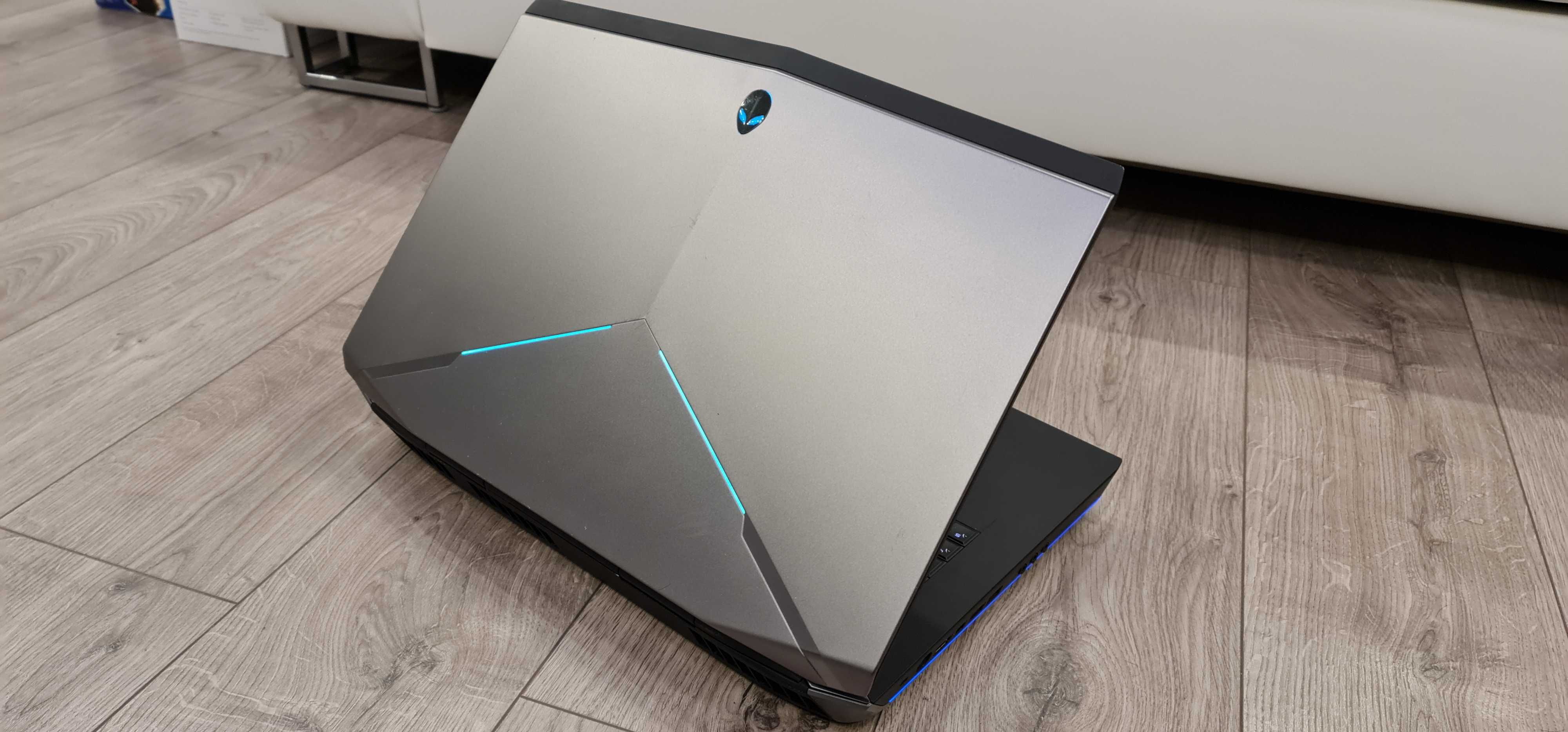 laptop gaming ALIENWARE ,intel core i7 ,display mare de 17,3 inch