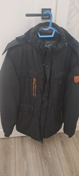 Продам новую куртку