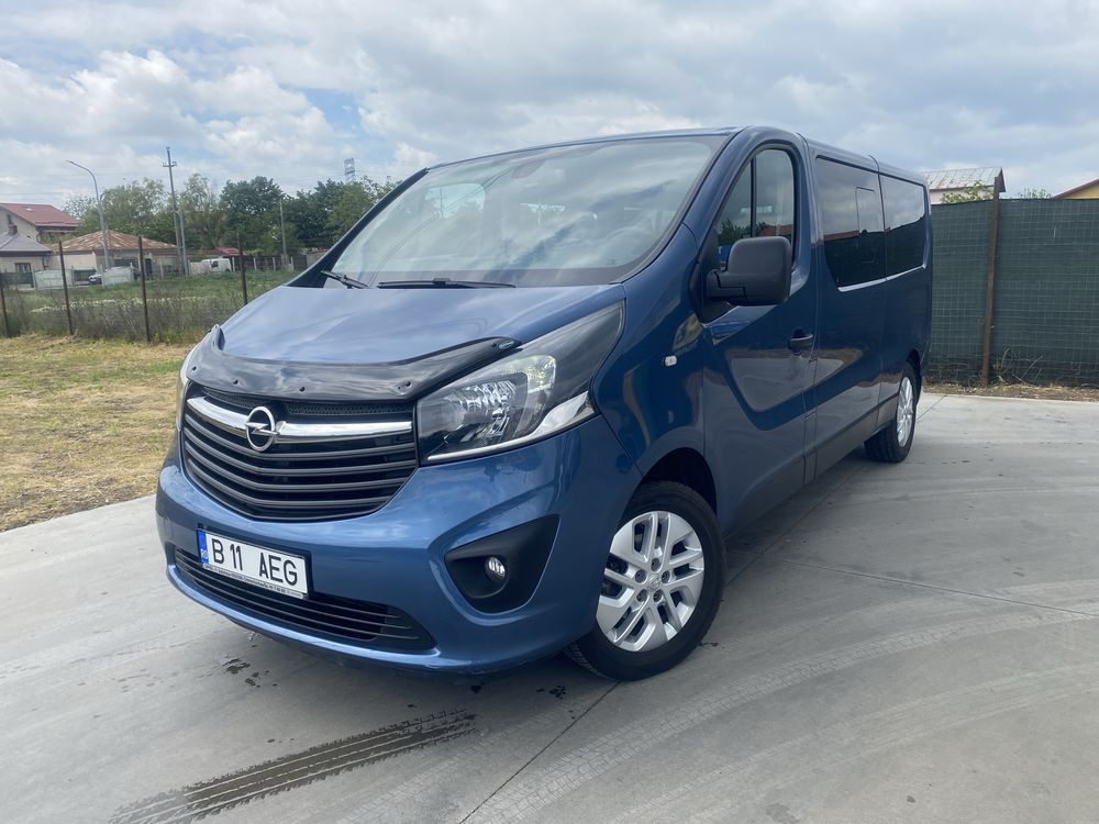 Inchiriere Auto microbuz 8+1 locuri ,Minivan rent ,Rent a Car