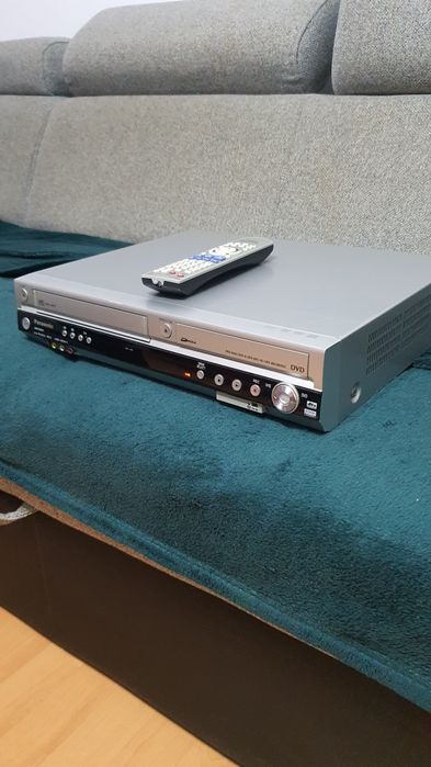 Panasonic VHS-DVD model DMR-ES35V