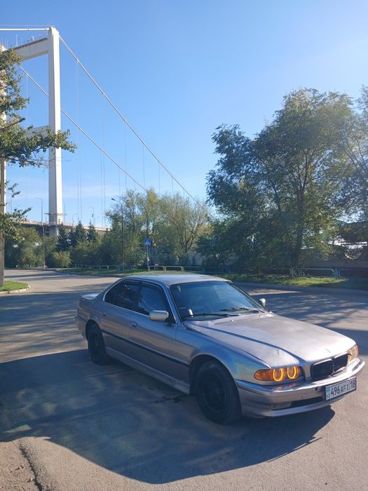 Продам бмв е38 2.8 автомат обмен на дачу