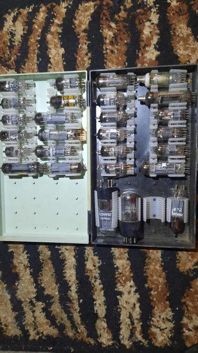 Lămpi catodice diferite serii