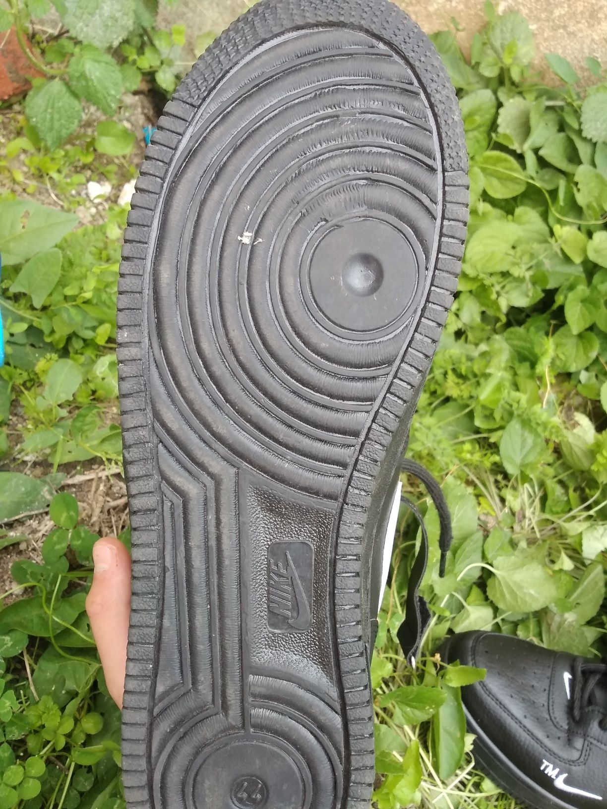 Обувки NIKE НОВИ !!!