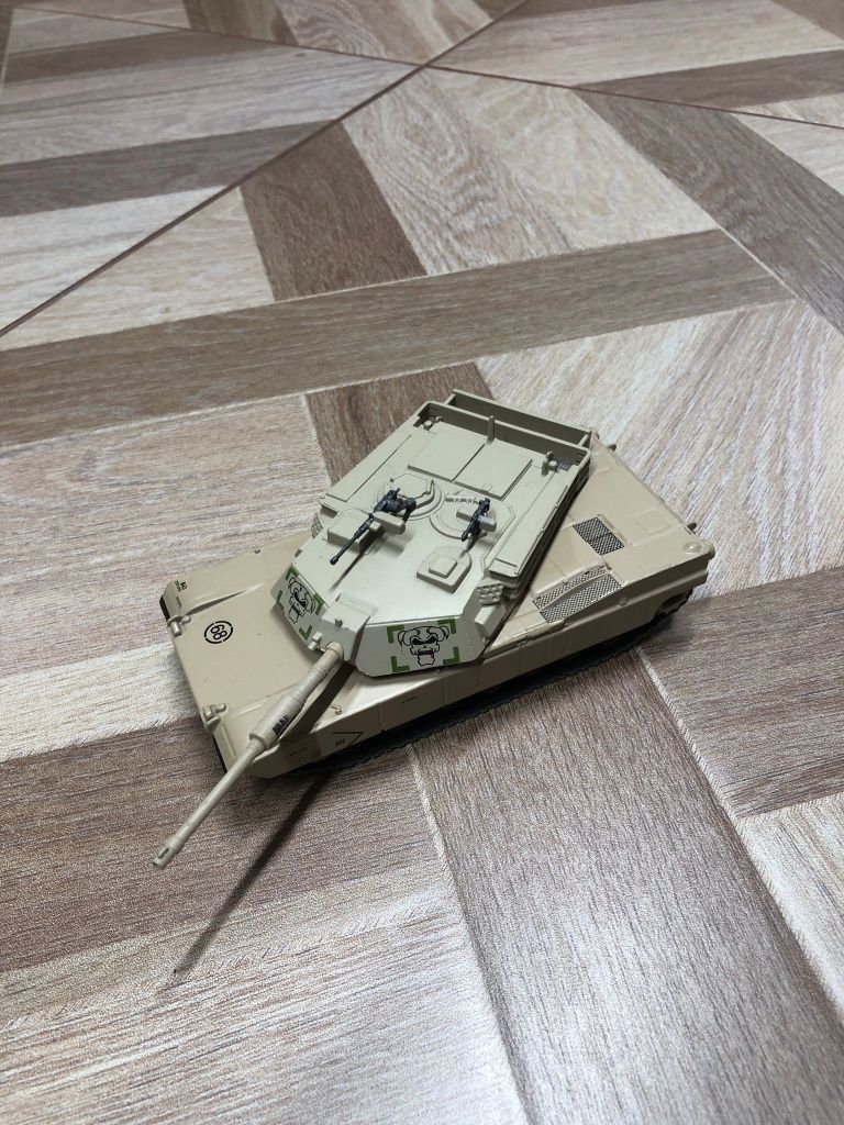 Macheta tanc M1 Abrams 1/72