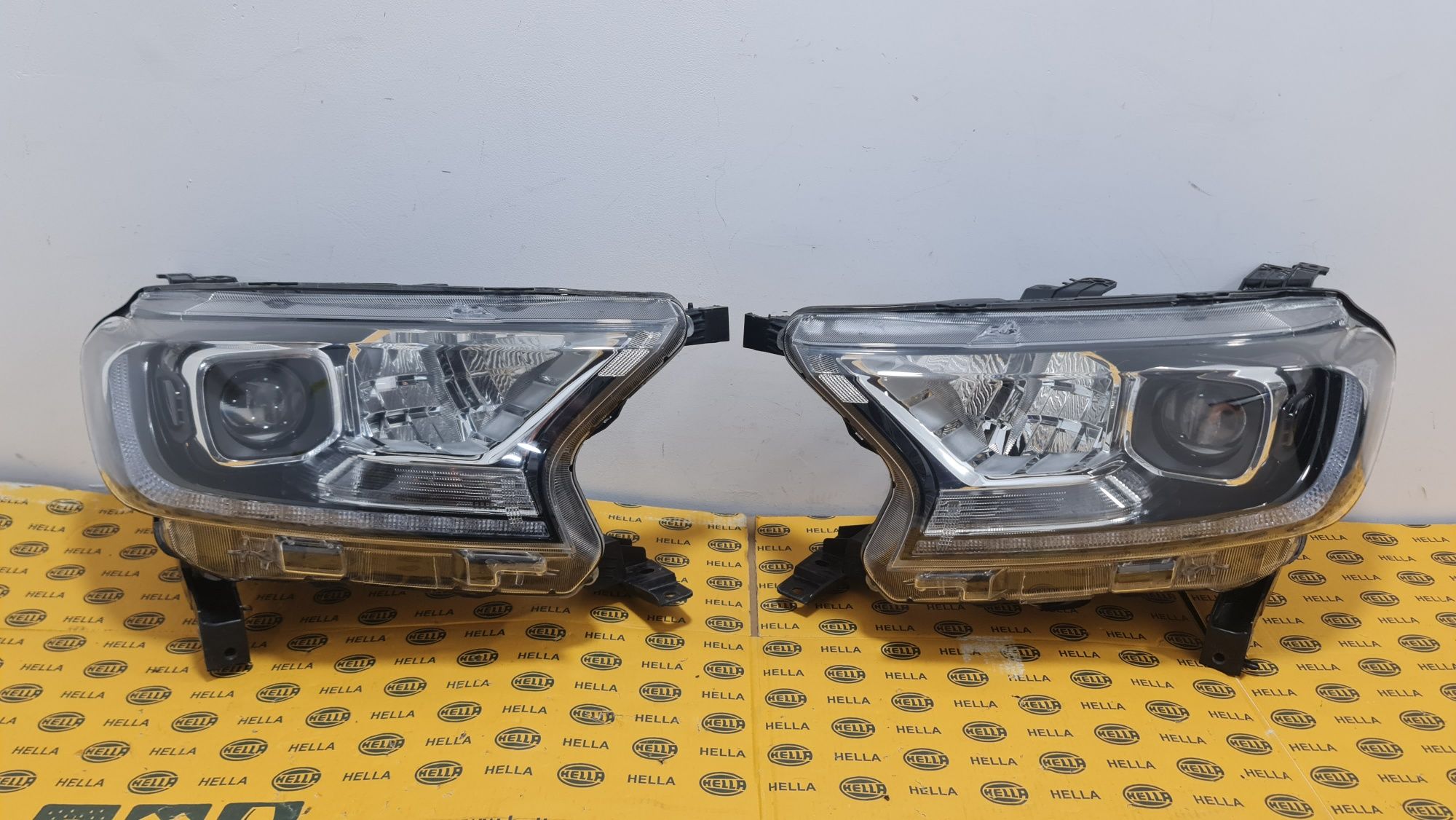 Far faruri led Ford Ranger Raptor T6 mk3