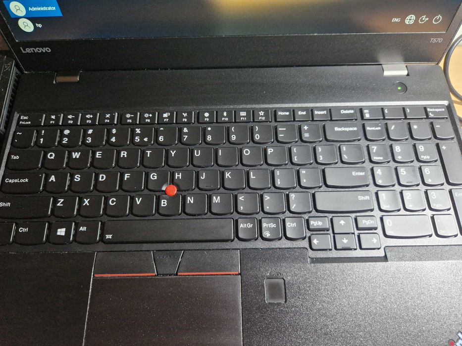 vand laptop Lenovo T570, 32GB RAM, docking station, incarcator 666 lei