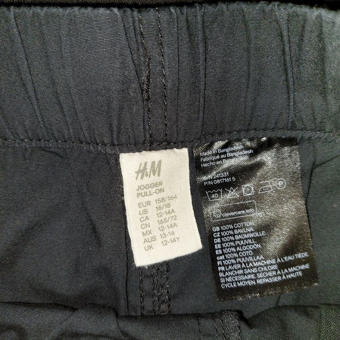 Къси панталонки и блуза за дете на 12-14 г.