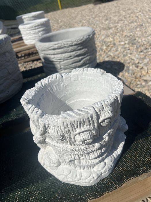 Градински Кашпи