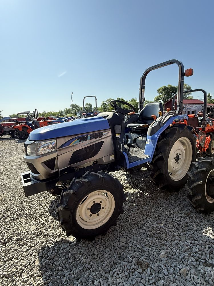 Tractor Japonez Iseki EG 255   25 CP