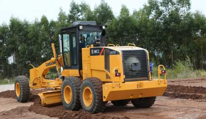 Автогрейдер LiuGong 4215 6WD Avtogreyder 215 л.с.