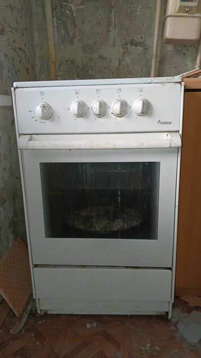 Продам газ плиту