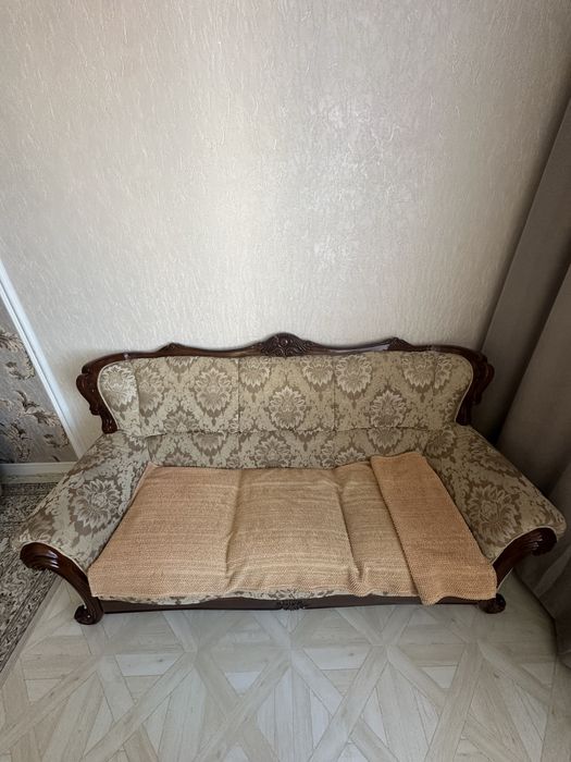 Продам диван в хорошем состоянии