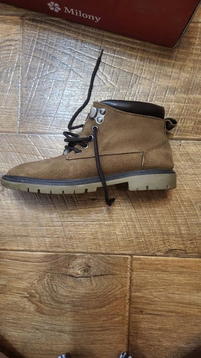 Продам ботинки на мальчика