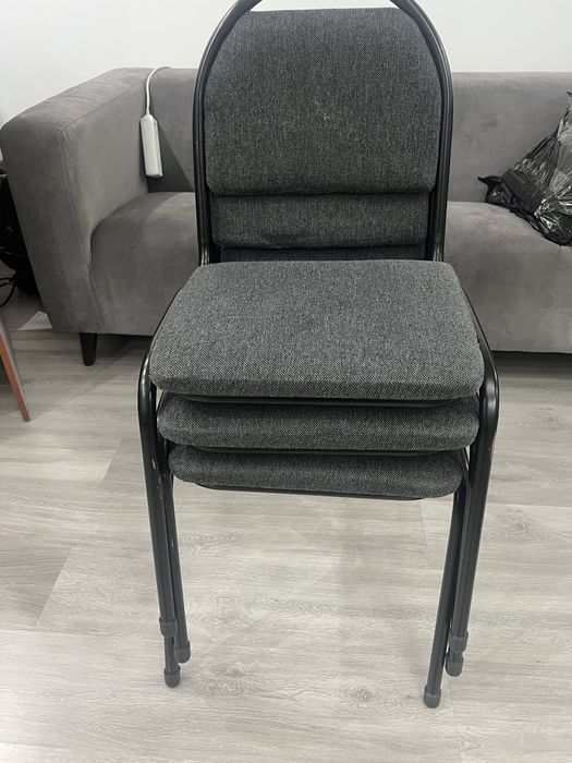 Офисные стулья б/у 5 шт