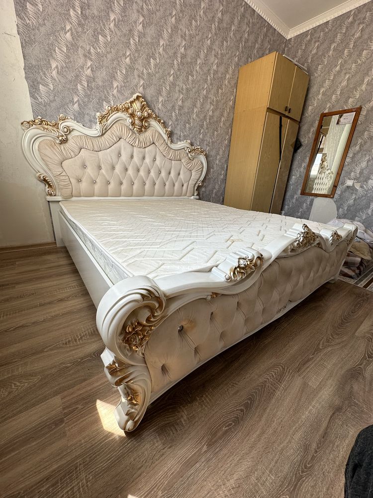 Диван в хорошем состояние