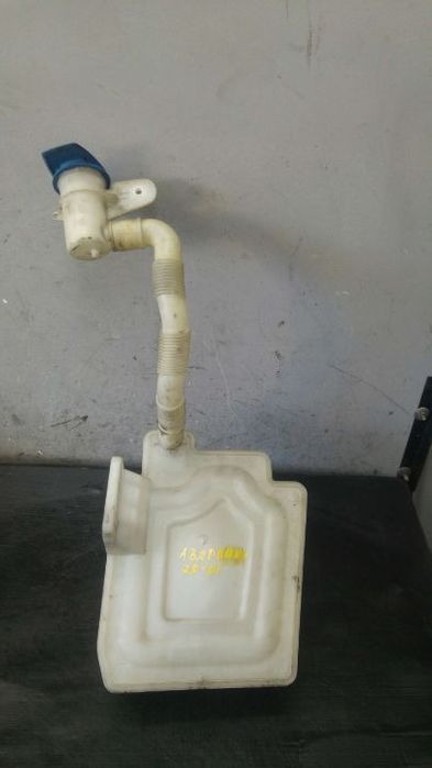 Vas lichid parbriz cu pompita audi a3 8p 1k0955453 1k6955651