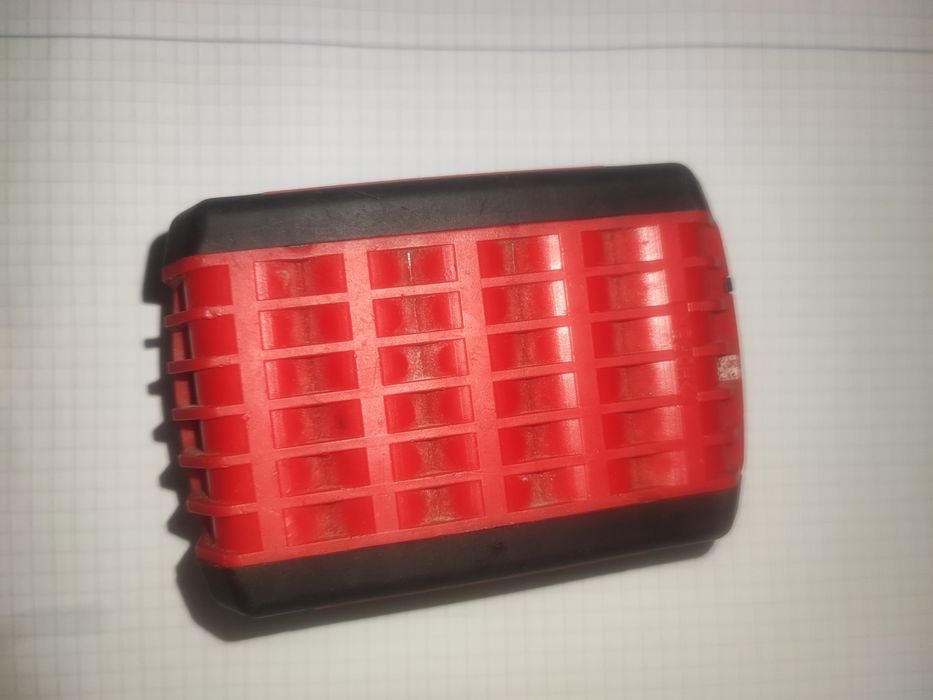 Vând carcasă GBA 4Ah 18V