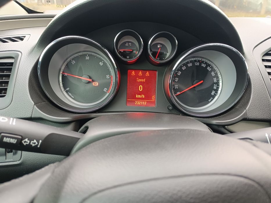 Opel insignia  sport