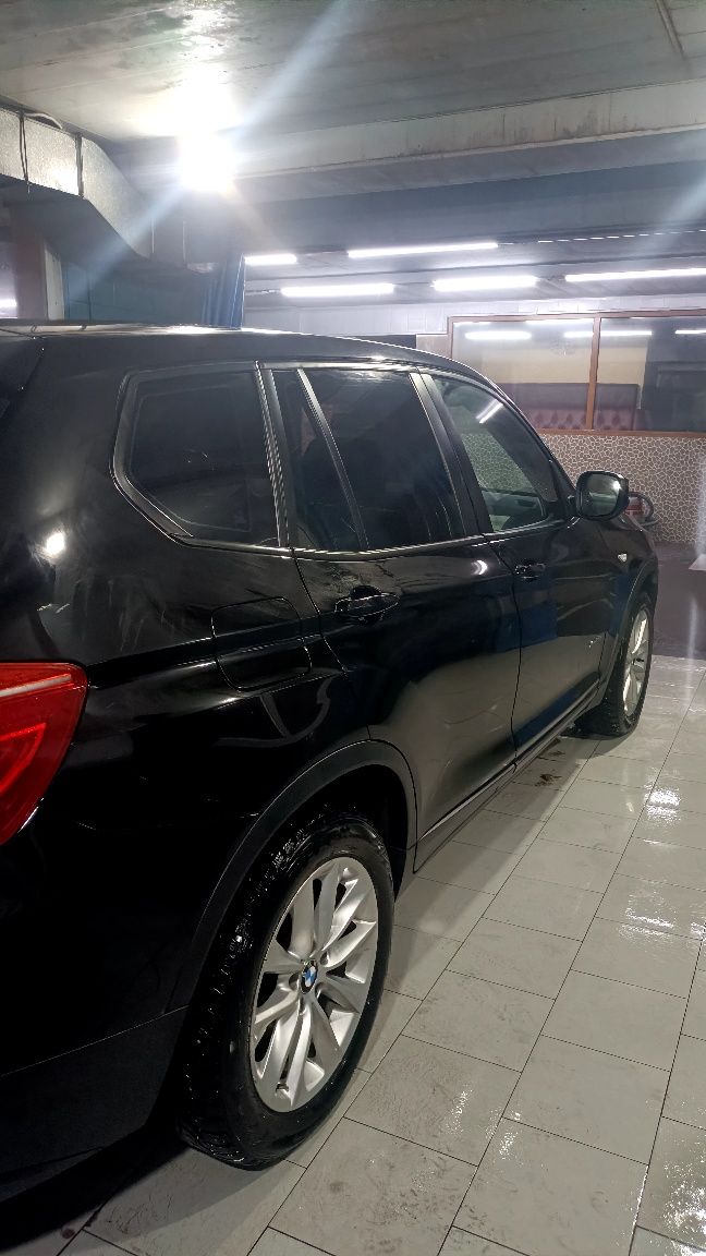 Машина BMW X3 2013год