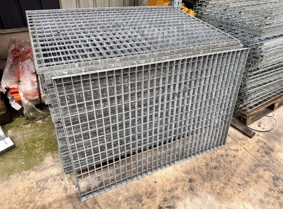 Vindem grătare zincate galvanizate la ori ce dimensiuni se debitează ș