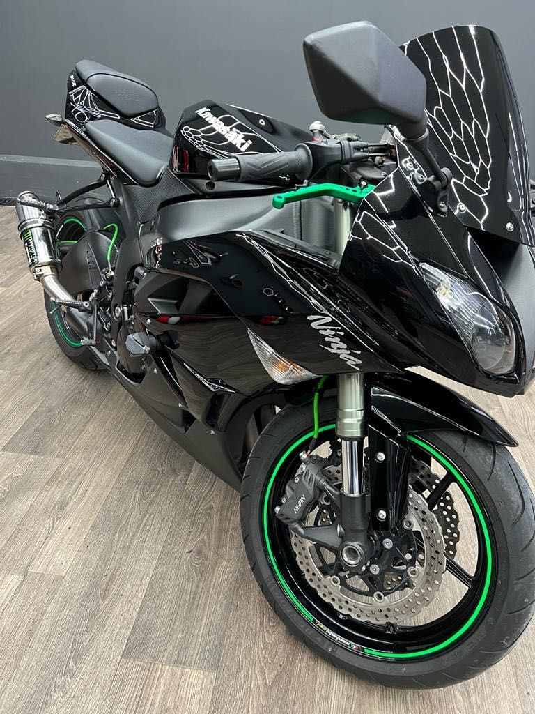Kawasaki ninja zx6r (може бартер за джип или комби)