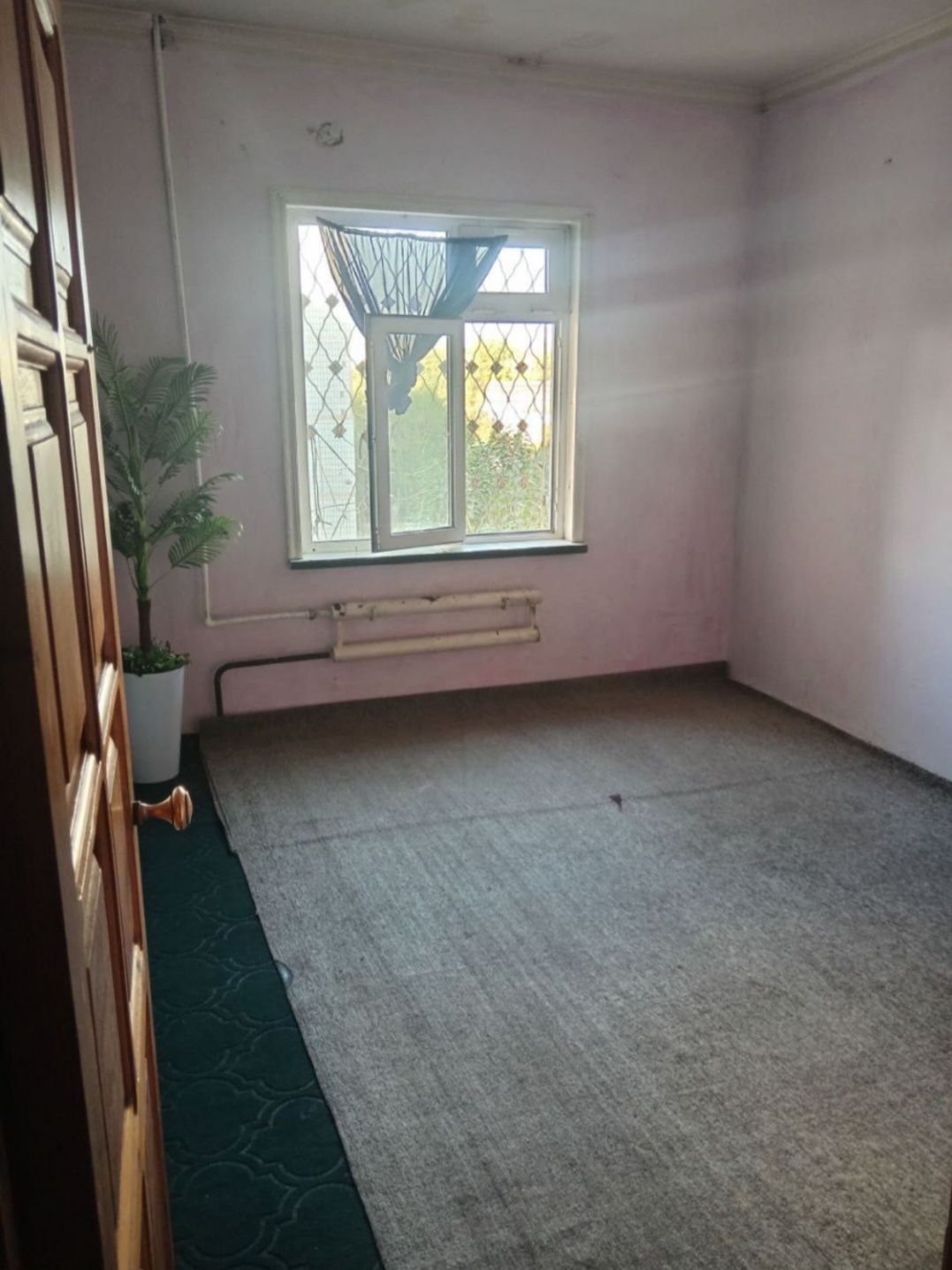 Qorasuv 6 avayhon maxalla masjid torisida 9 etajni dom 3 xona sotiladi