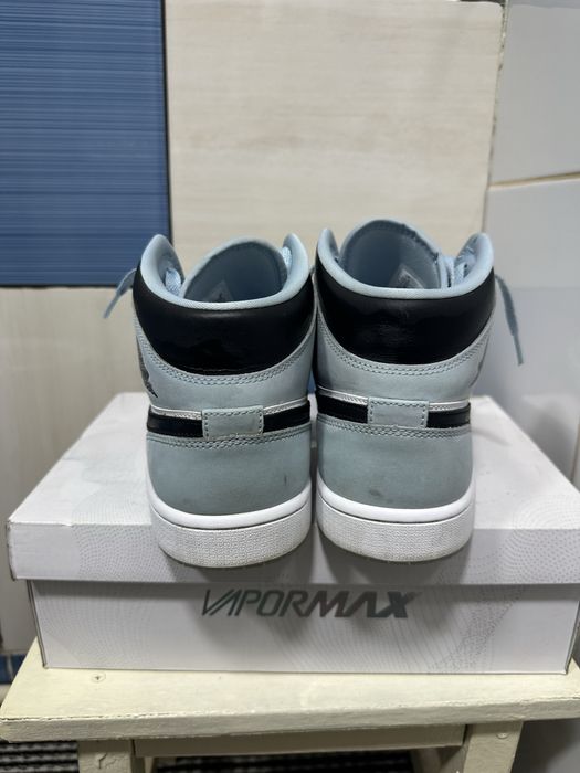 Air Jordan 1 Mid