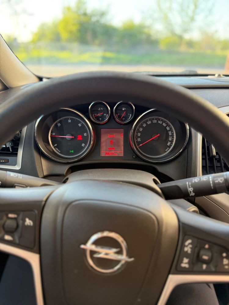 Opel astra J 1.7 CDTI 2012