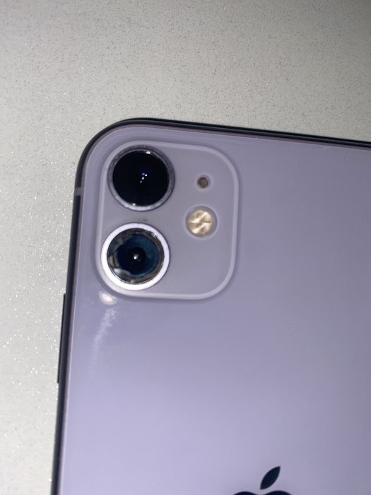 Iphone 11 mov 64BG nefunctional pentru piese camera fisurata 4000 lei