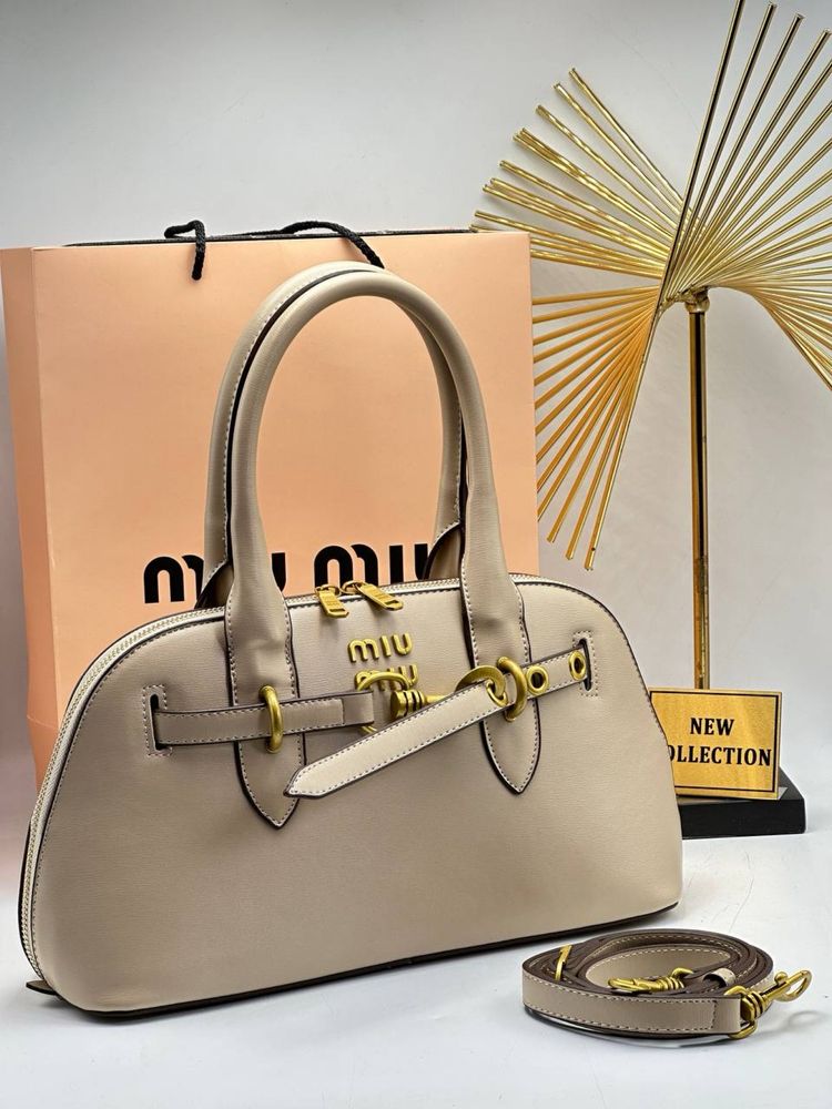 Geanta Miu Miu Noua !!! Dimensiuni 35/19 !!!