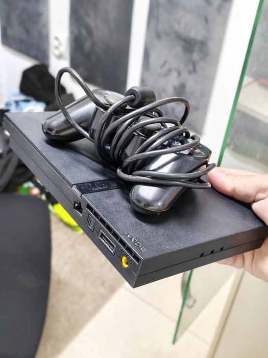 PlayStation 4 + ps2 cadou dualshock joc GTA 5 fifa SSD 1tb minecraft 3