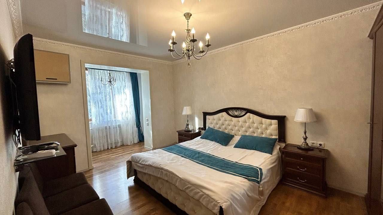 Продаётся 4х комнатная квартира ЦУМ/ул Чимкент с ремонтом