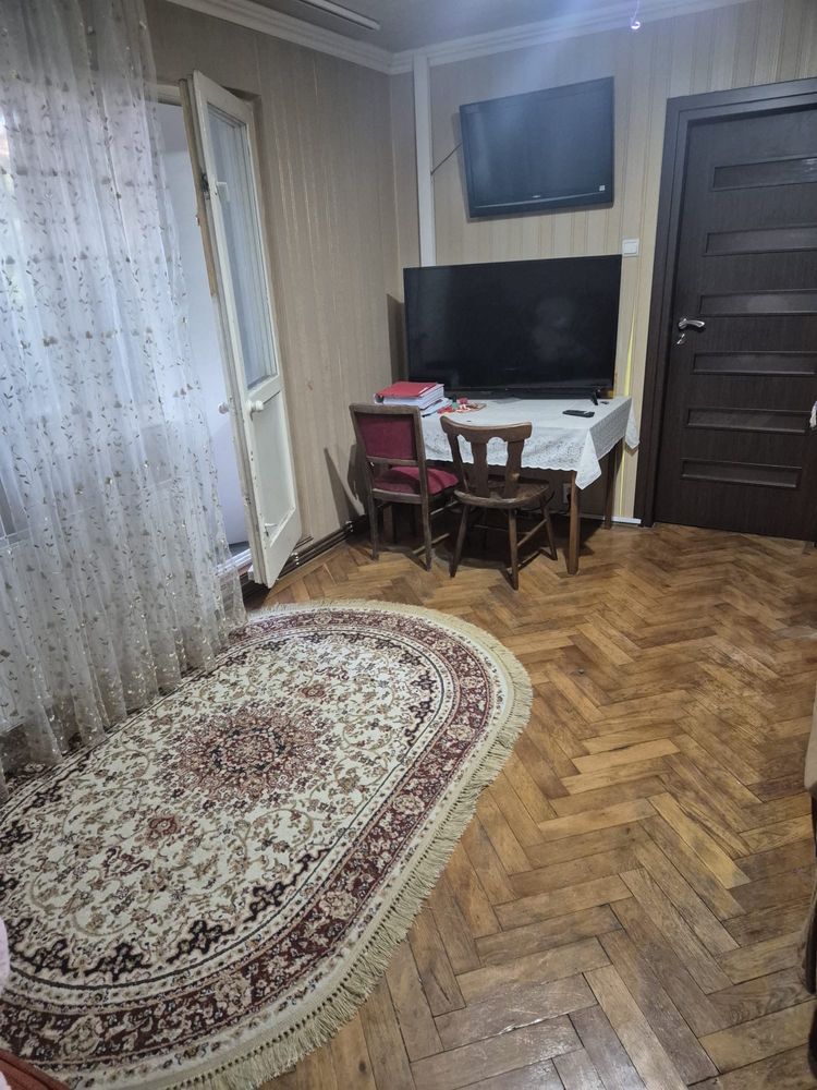 INCHIRIEZ APARTAMENT 2 Camere Semidecomandat