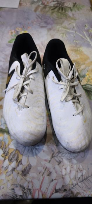 Бутонки за трева