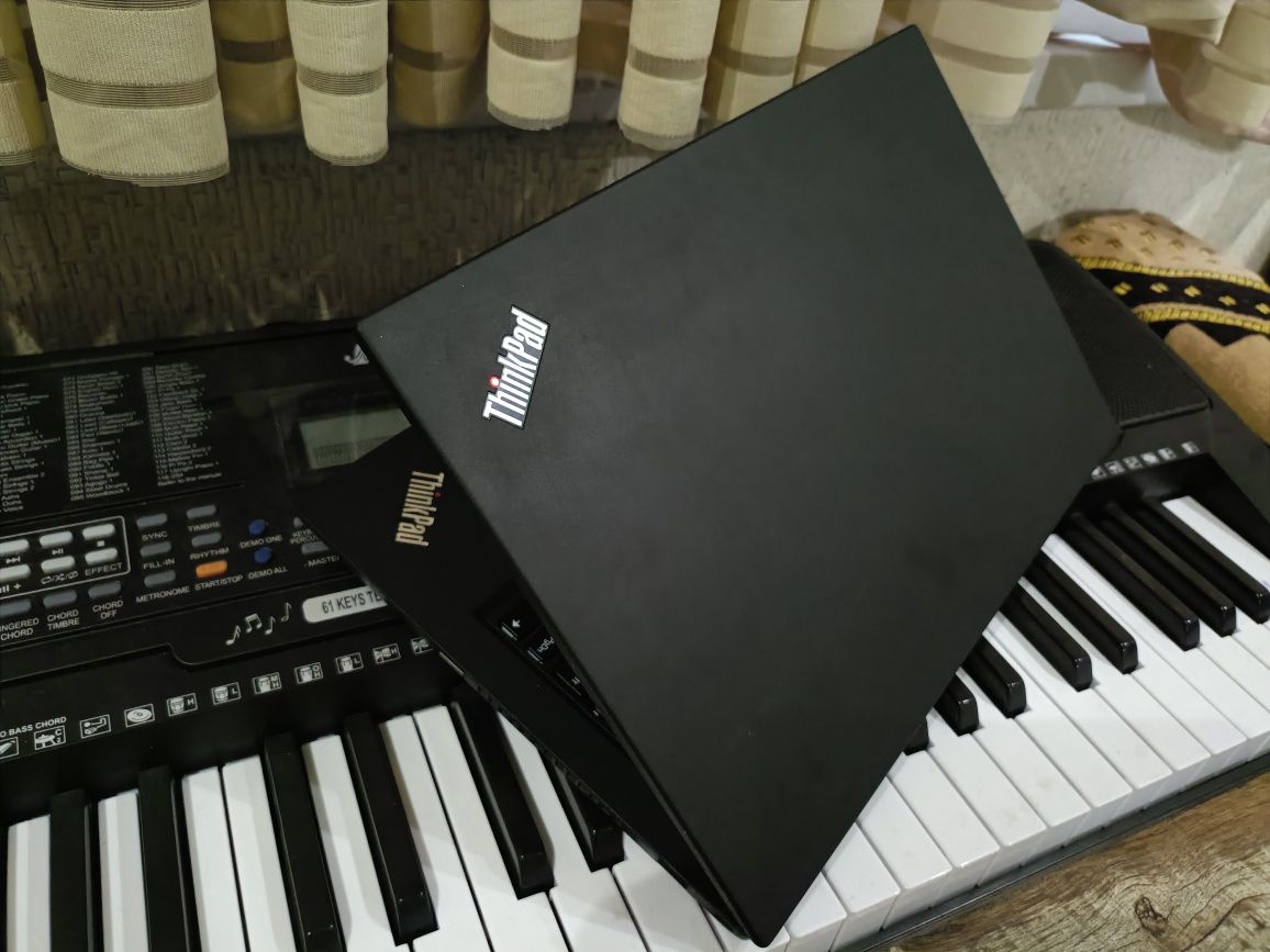 Noutbook Thinkpad 180