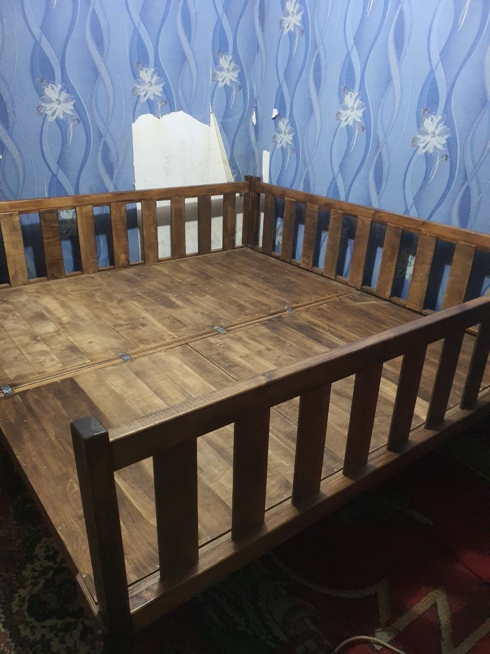 Продам топчан размер 2,0*2,0