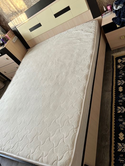 Кровать двухспальная