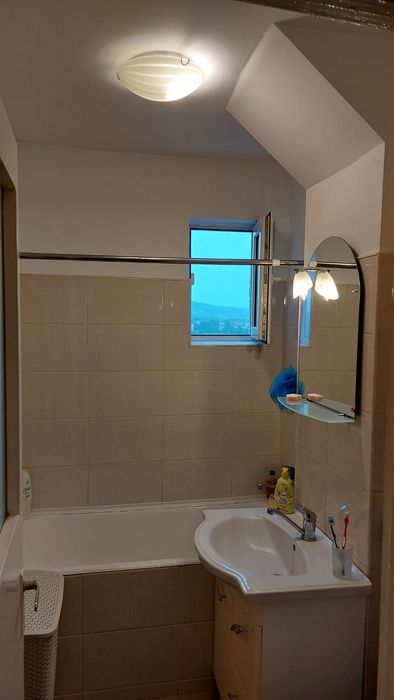 Vand apartament 2 camere