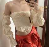 Bluza Bershka cu umerii goi