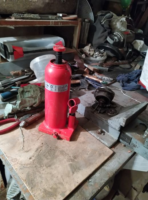 Домкрат гидравлический