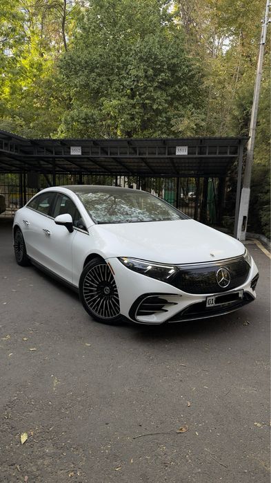 Mercedes Benz EQS 450+ AMG
