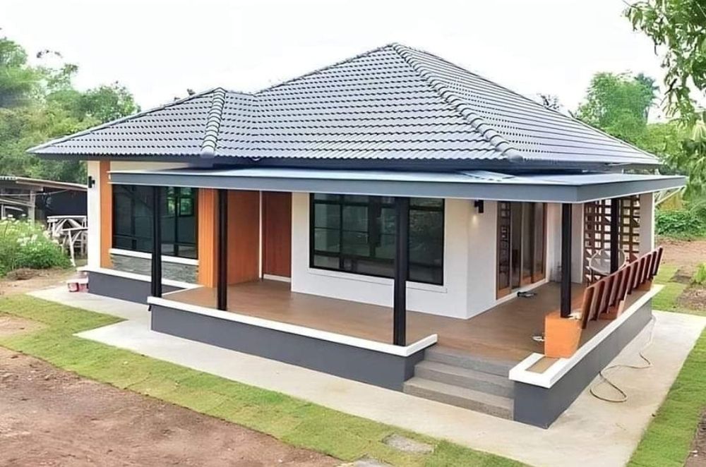 Case pe structura metalica învelite cu panouri sandwich termoizolante