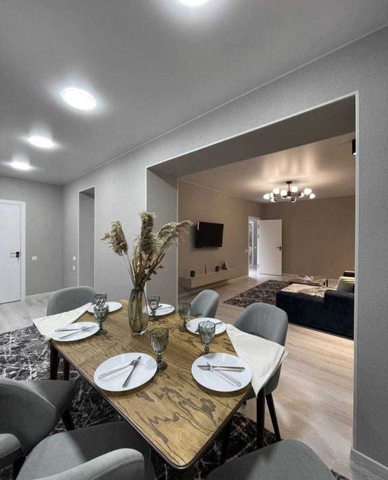 Продается 3-комнатная квартира на Ц-1 ( 64-школа) ID: 4279